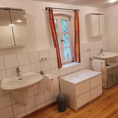 Landquartier Friesenhausen بيت ضيافة *